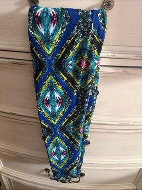Vibrant Blue Geometric Print Leggings